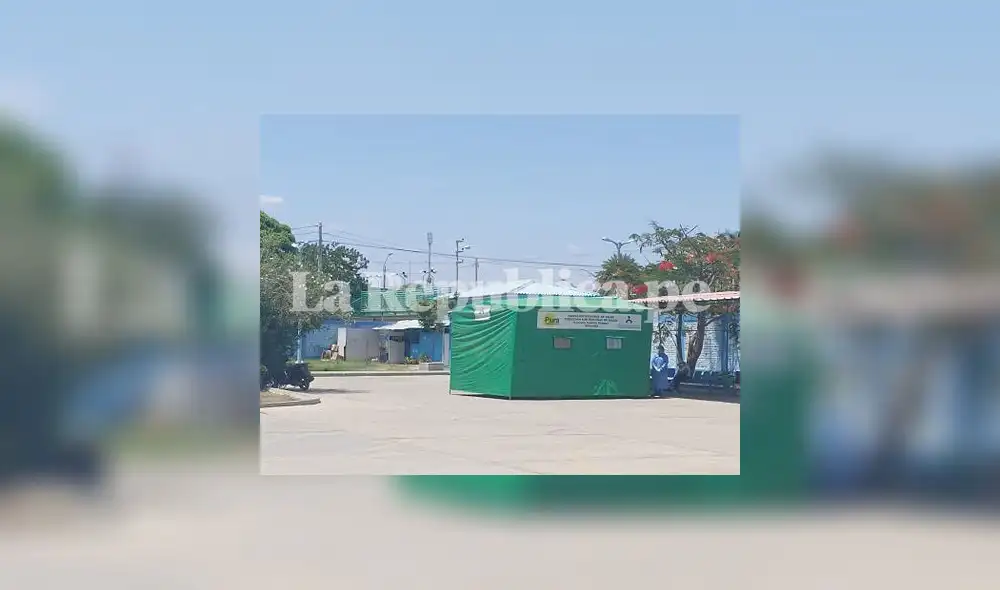La paciente se encuentra aislada en una carpa instalada para tratar estos casos. Su estado es estable. Foto: Mariana Vásquez. La paciente se encuentra aislada en una carpa instalada para tratar estos casos. Su estado es estable. Foto: Mariana Vásquez.