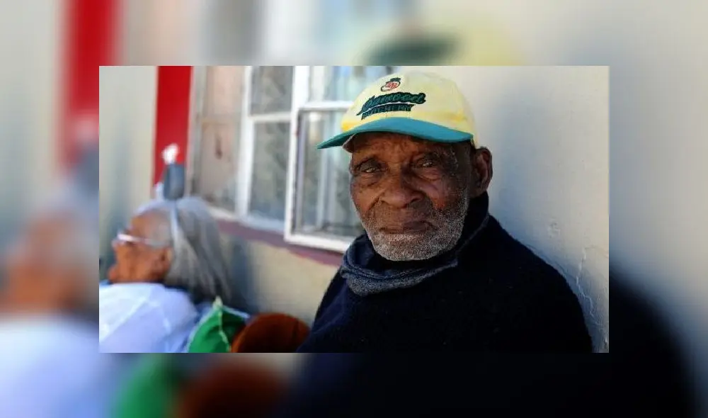 WILMINGTON, DELAWARE - AUGUST 19: Democratic vice presidential nominee U.S. Sen. Kamala Harris (D-CA) and her husband Douglas Emhoff appear on stage after Harris delivered her acceptance speech on the third night of the Democratic National Convention from the Chase Center August 19, 2020 in Wilmington, Delaware. The convention, which was once expected to draw 50,000 people to Milwaukee, Wisconsin, is now taking place virtually due to the coronavirus pandemic. Harris is the first African-American, first Asian-American, and third female vice presidential candidate on a major party ticket.   Win McNamee/Getty Images/AFP
