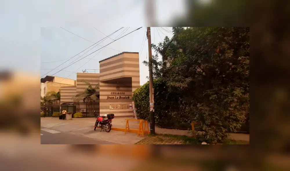 Alumna de cuarto año de secundaria denuncia que su compañero la violó. Créditos: Grace Mora / La República. Alumna de cuarto año de secundaria denuncia que su compañero la violó. Créditos: Grace Mora / La República.