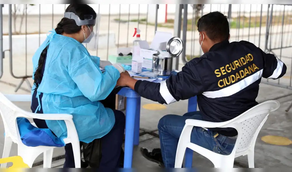 al verse disminuidos en personal, es difícil aplicar un plan para contrarrestar el comercio informal. al verse disminuidos en personal, es difícil aplicar un plan para contrarrestar el comercio informal.