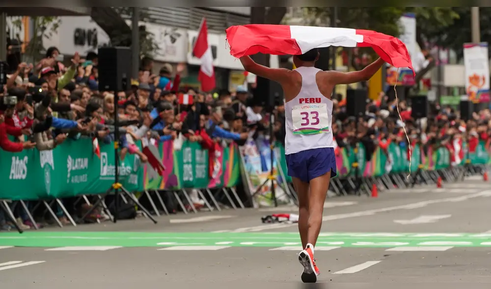 Juegos Panamericanos 2019: Cristhian Pacheco confesó antes del atletismo practicaba fútbol en Huancayo. Foto: EFE Juegos Panamericanos 2019: Cristhian Pacheco confesó antes del atletismo practicaba fútbol en Huancayo. Foto: EFE