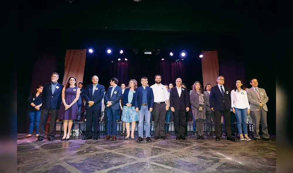 MELISSA MERINO MONTOYA / DIARIO LA REPUBLICA

PRESENTACUION DE CANDIDIDATOS EN LIMA AL PARTIDO MORADO JULIO GUZMAN 