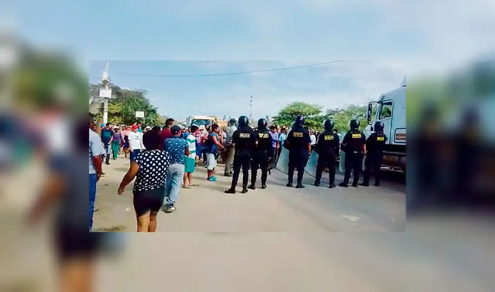 Bloquean vía para exigir reposición de rompemuelles