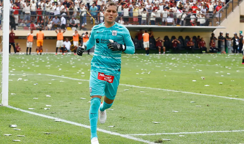 Leao Butrón fue elegido como la figura del partido ante Racing. Foto: La República