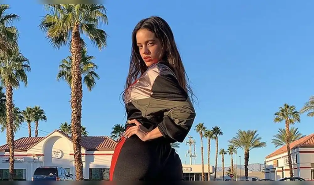 Rosalía seduce a fans con atrevido traje de látex [VIDEO]