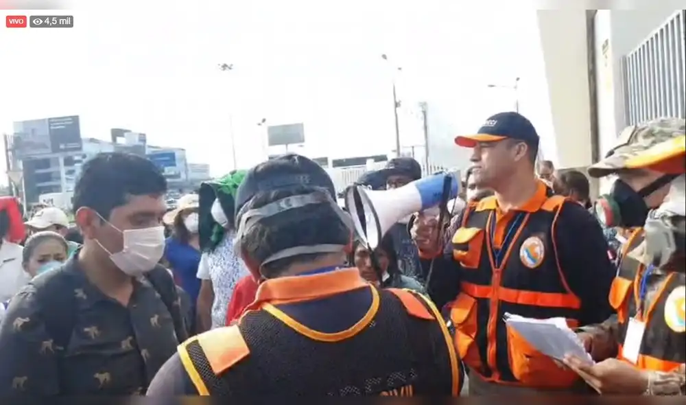 Mal clima impidió que viajeros rumbo a Arequipa se trasladen el domingo y lunes pasado. Mal clima impidió que viajeros rumbo a Arequipa se trasladen el domingo y lunes pasado.