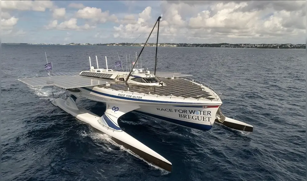 Una nave del futuro llega a salvar el océano Una nave del futuro llega a salvar el océano