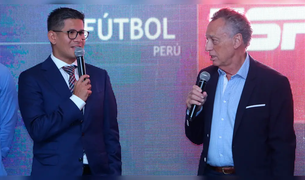 Erick Osores y su abrupta caída al recrear polémica jugada de la Liga 1 [VIDEO]