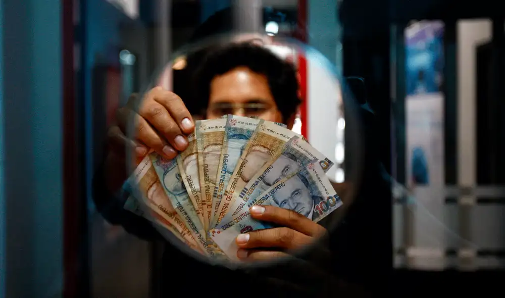 La segunda gratificación del año debe entregarse durante la primera quincena de diciembre. Foto: Archivo / La República