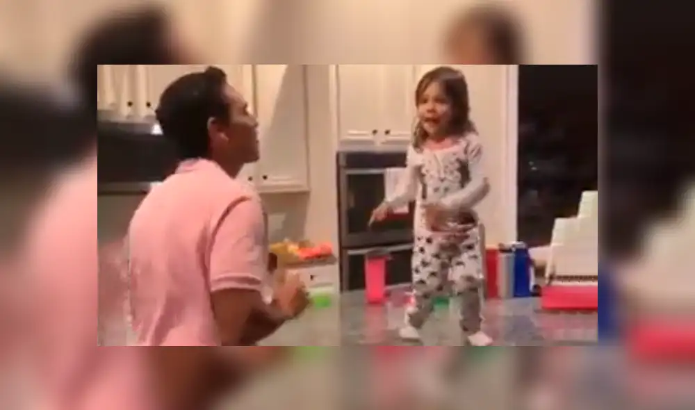 Facebook viral: madre vuelve a casa y ve a su esposo e hija en una enternecedora escena [VIDEO]