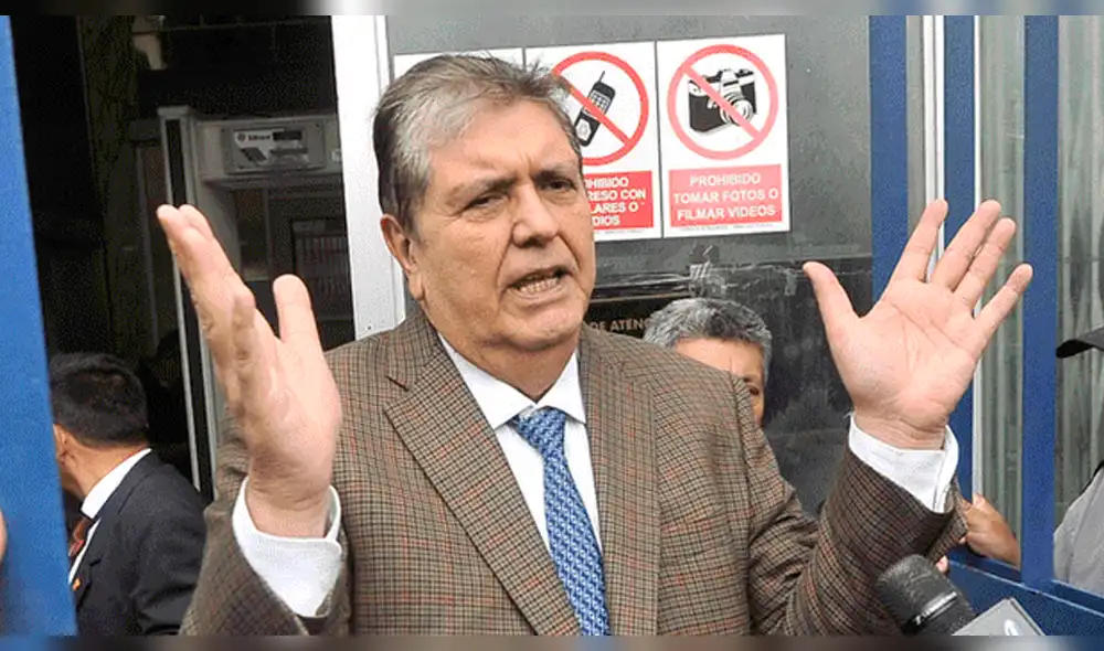 Alan García anuncia que dejará de administrar su cuenta de Twitter 