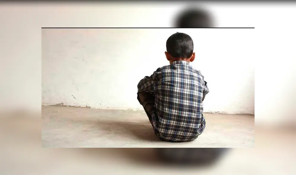 El pequeño reaccionó enfadado porque el trabajo al parecer era mucho y no podía terminarlo. El pequeño reaccionó enfadado porque el trabajo al parecer era mucho y no podía terminarlo.