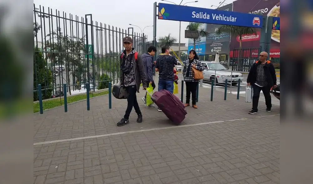 Familias venezolanas arriban al terminal de Plaza Norte [FOTOS]