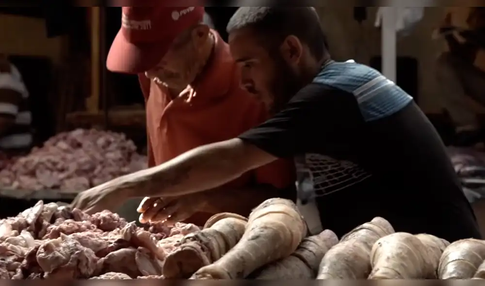 YouTube: familias de Venezuela compran carne podrida para no morir [VIDEO]