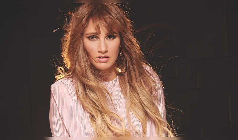 Hanna de HaAsh luce su embarazo en playas del Caribe. Foto: Instagram