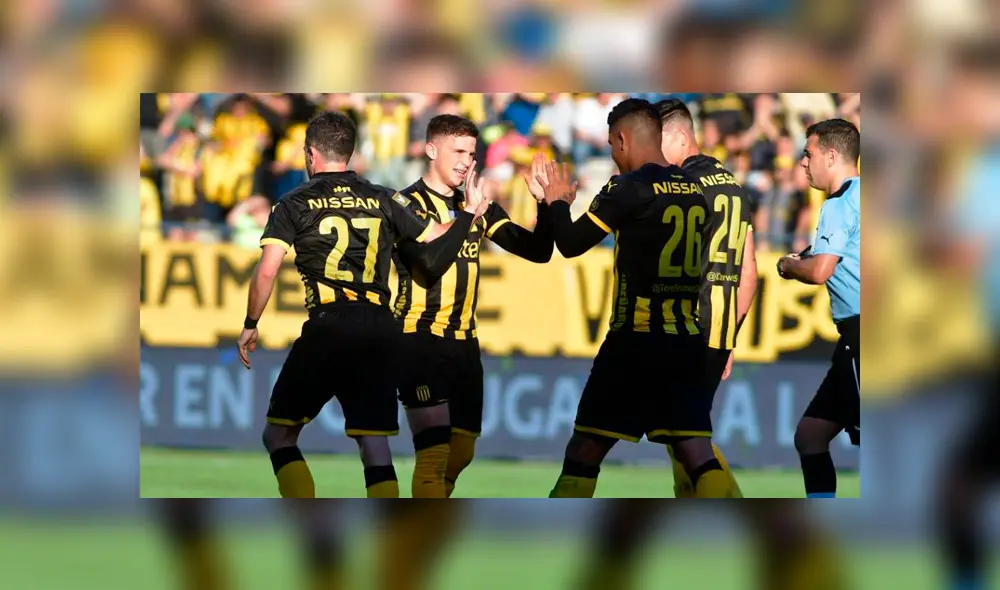 Peñarol venció 2-1 a Fénix y tomó la punta del Torneo Uruguayo [RESUMEN]