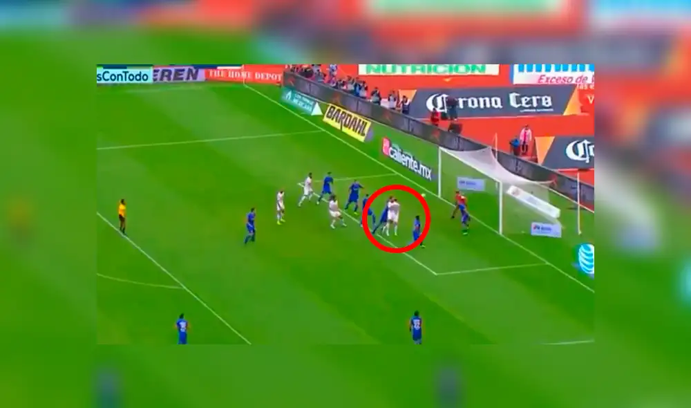Cruz Azul vs Pumas: magistral salto de Luis Quintana que maquilló el score 2-1 [VIDEO]