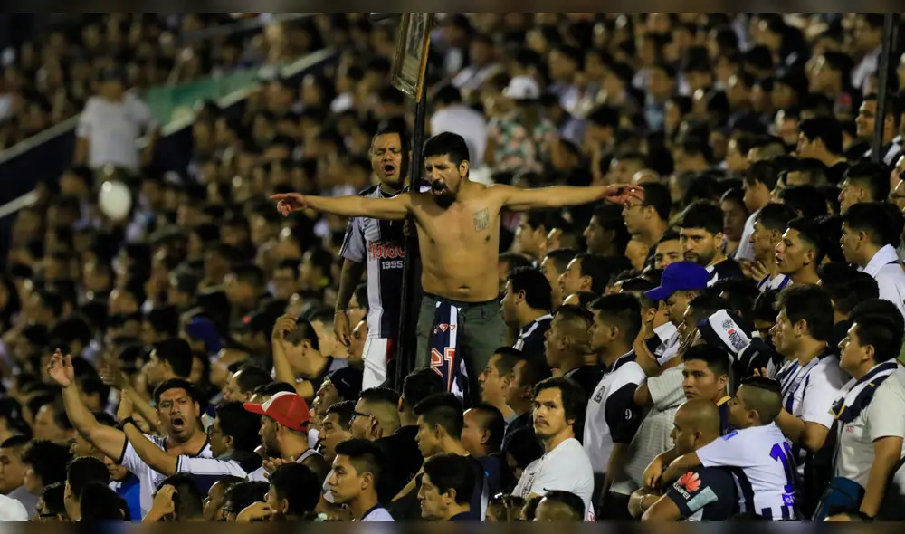 Pequeña hincha de Alianza Lima desistió en ir al estadio por pelea de barras