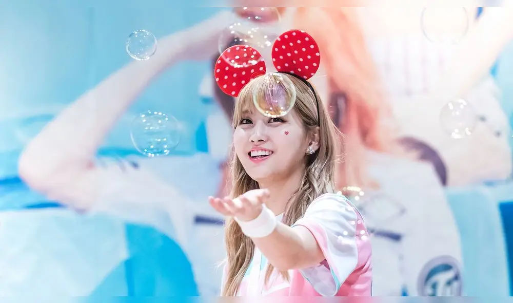 MOMO debutó en 2015 como miembro del grupo de chicas de Corea del Sur Twice bajo JYP Entertainment.