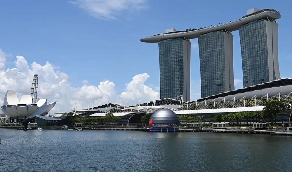 Así luce la nueva Apple Store en Singapur. | Foto: Roslan Rahman / AFP