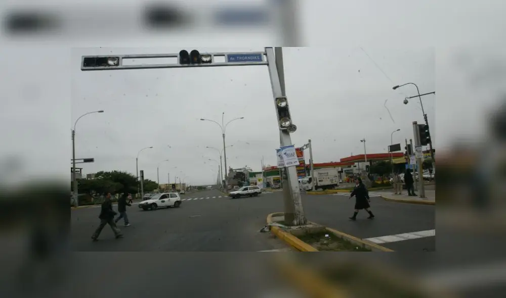 MML lanza número de whatsapp para reportar semáforos malogrados