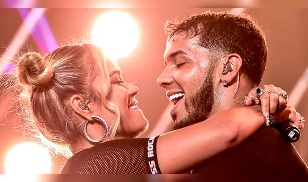 Anuel AA es duramente criticado por presumir lujosos objetos