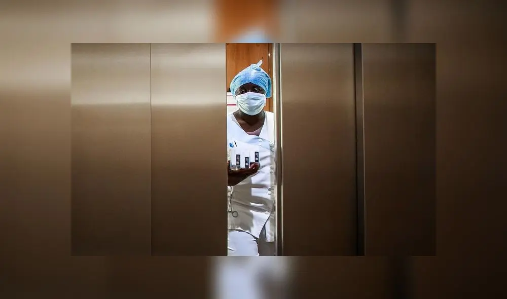 En Francia las enfermeras ya se ven desbordadas ante la gran cantidad de contagiados de coronavirus. En total son 32 964. Foto: EFE