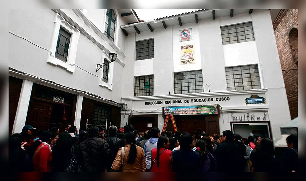 DEUDA SOCIAL. Nuevamente trabajadores administrativos aparecen en lista de beneficiarios por preparación de clases. DEUDA SOCIAL. Nuevamente trabajadores administrativos aparecen en lista de beneficiarios por preparación de clases.