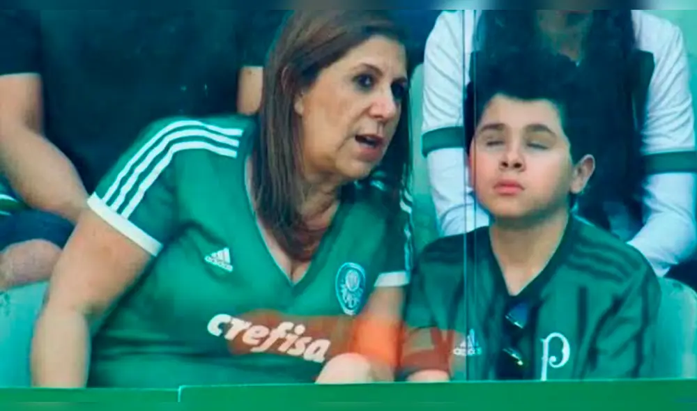 The Best FIFA: madre que narra partidos a su hijo invidente es nominada a mejor fan [VIDEO]