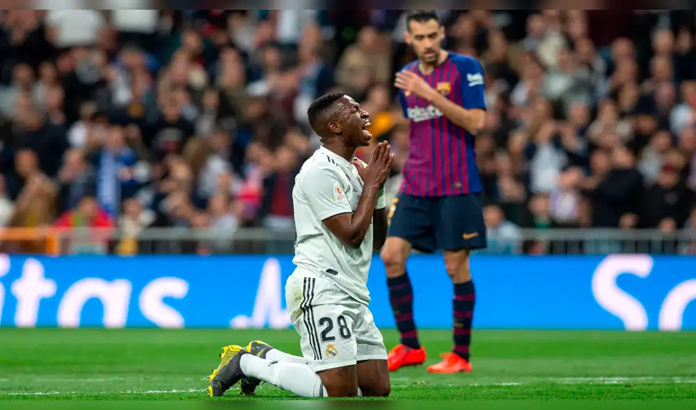 Real Madrid vs Barcelona: Vinicius Jr. estaba solo en área y se perdió el 1-0 [VIDEO]
