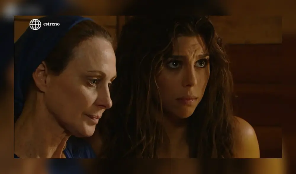 Alondra García Miró en estreno de Te volveré a encontrar