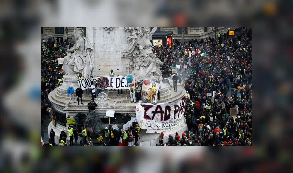 Macron justifica movilización del ejército para frenar protestas de "chalecos amarillos"