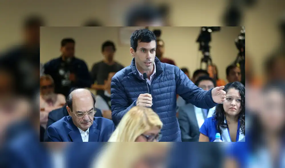 Ordenan comparecencia restringida contra hijos de Atala y Nava