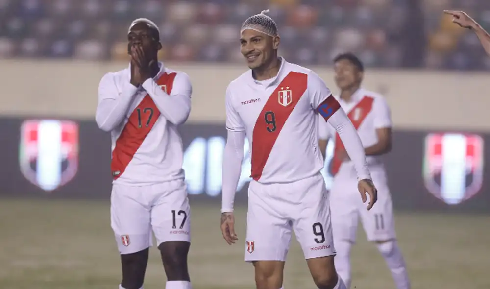 Luis Advíncula opinó sobre el suplente de Paolo Guerrero. | Foto: GLR