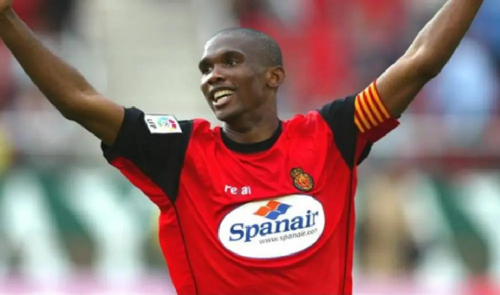 Roberto Merino y Samuel Eto'o coincidieron en el Mallorca de España.