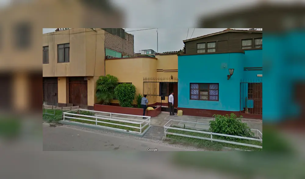 Google Maps: 'Testigos de Jehová' son captados tocando la puerta de una casa, pero detalle hace reír a miles [FOTOS]