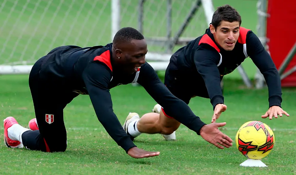 Aldo Corzo y su terrible elogio a Luis Advíncula. Foto: Grupo La República