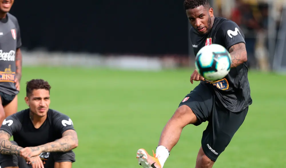 El futbolista del Lokomotiv Moscú está de cumpleaños y su 'compadre' no demoró en dedicarle unas palabras a través de su Instagram oficial. El futbolista del Lokomotiv Moscú está de cumpleaños y su 'compadre' no demoró en dedicarle unas palabras a través de su Instagram oficial.