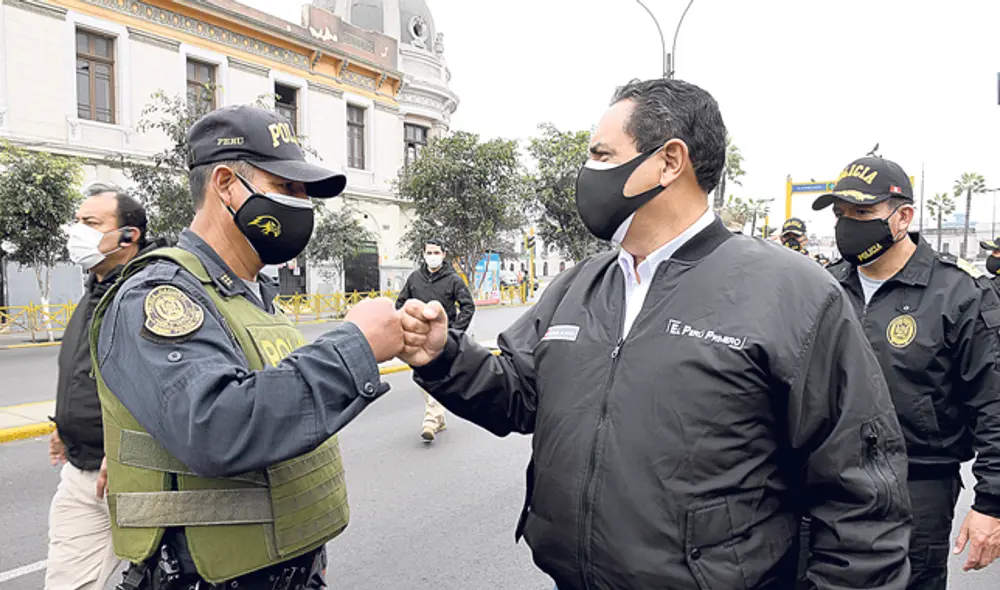 En acción. El ministro del Interior, Jorge Montoya Pérez. (Foto: Mininter)