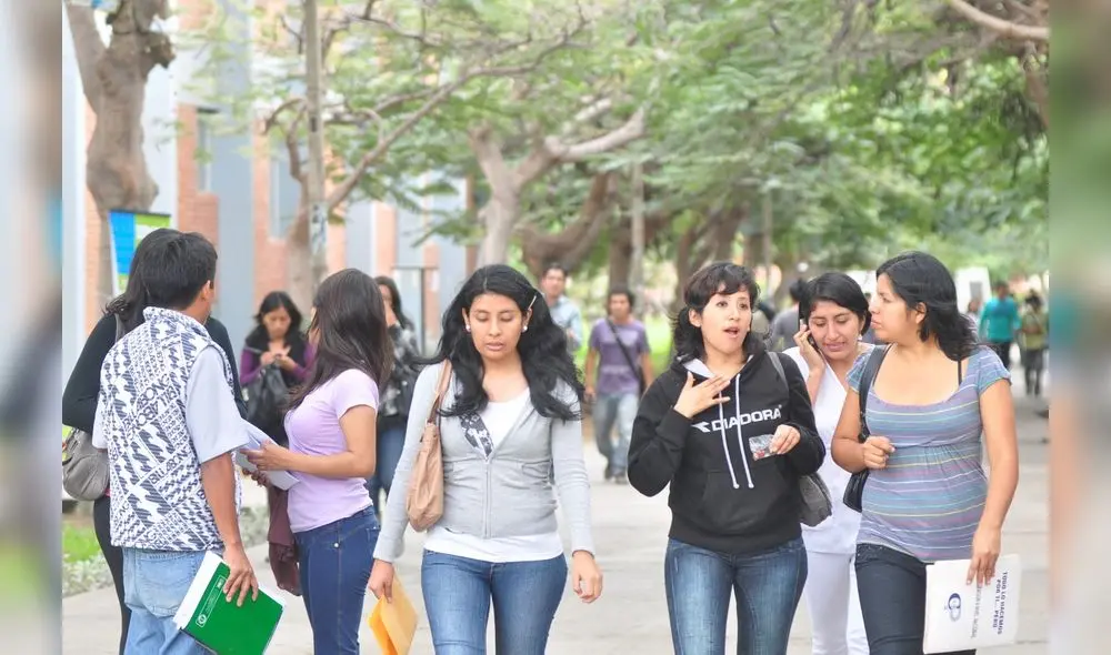 estudiantes UNT estudiantes UNT