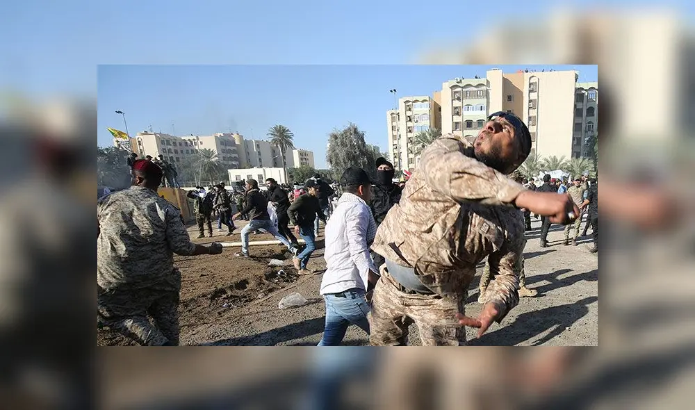 Militantes de Hezbollah atacan embajada de los Estados Unidos en Irak. Foto: AFP Militantes de Hezbollah atacan embajada de los Estados Unidos en Irak. Foto: AFP
