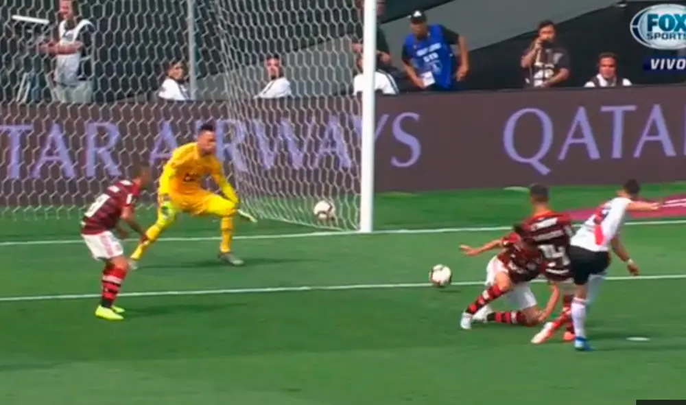 Rafael Santos Borré marcó el primer gol del River Plate vs. Flamengo por la final de la Copa Libertadores 2019. | Foto: Fox Sports Rafael Santos Borré marcó el primer gol del River Plate vs. Flamengo por la final de la Copa Libertadores 2019. | Foto: Fox Sports