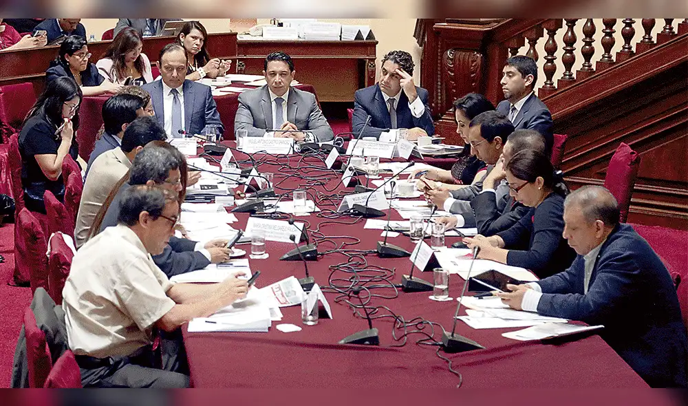 Acelerarán el debate de una ley de concentraciones tras caso Inkafarma