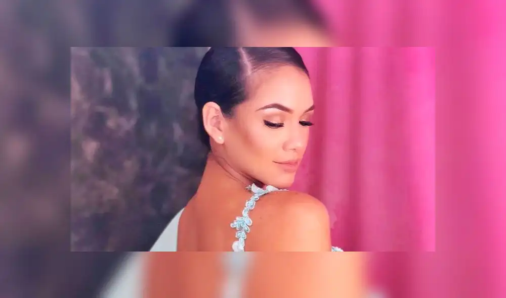 Jazmín Pinedo enciende Instagram al grabarse en bata [VIDEO]