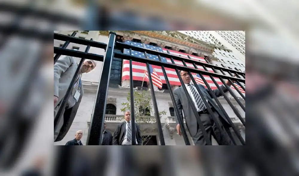 FED inyecta 75 mil millones de dólares diarios y destapa una posible crisis de liquidez en Estados Unidos 