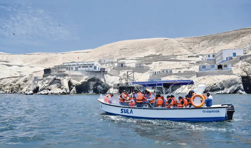 Islas Guañape. Es uno de los importantes atractivos en Virú.