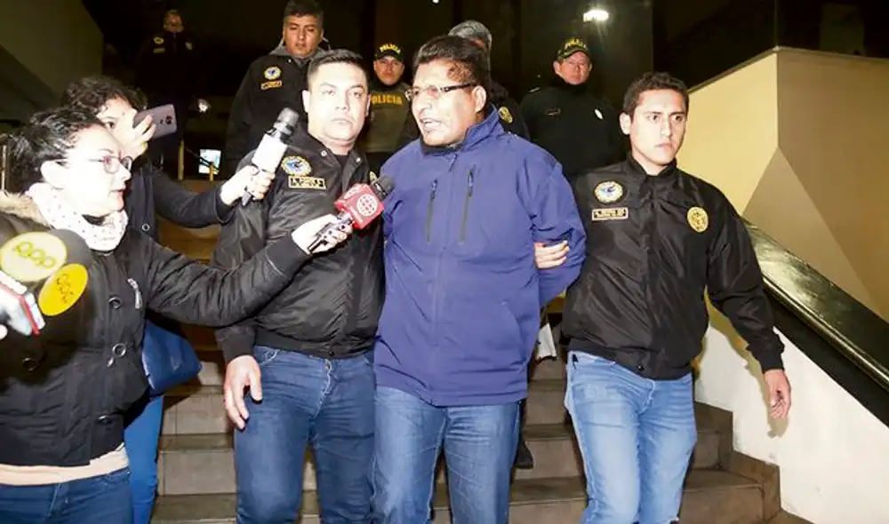 Defensa de exgobernador de Puno, Walter Aduviri pide variar su pena hacia el arresto domiciliario. Defensa de exgobernador de Puno, Walter Aduviri pide variar su pena hacia el arresto domiciliario.
