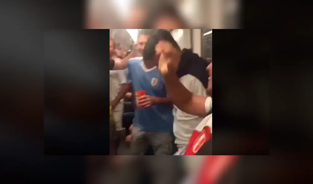 Hinchas uruguayos le cantan a chilenos: "¡El pisco es peruano!". Hinchas uruguayos le cantan a chilenos: "¡El pisco es peruano!".