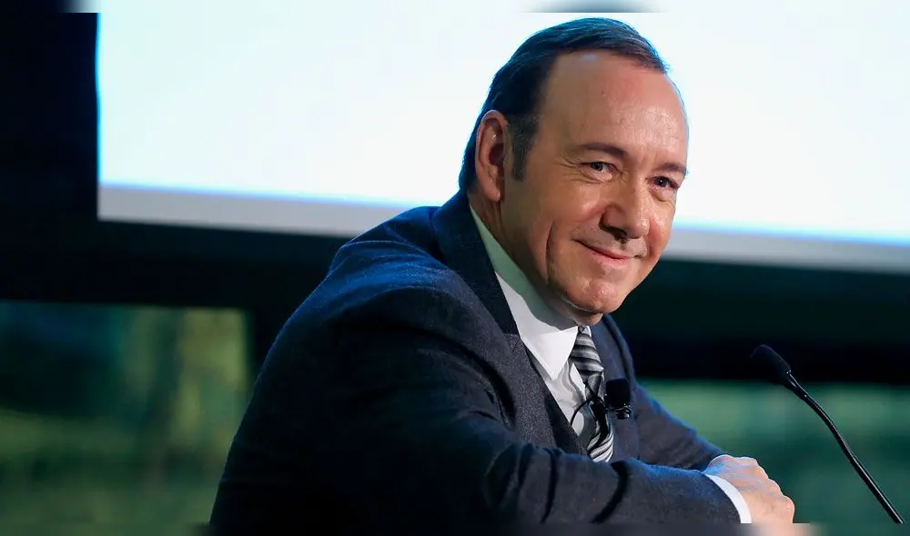 Kevin Spacey reaparece en público y recita un poema en Roma