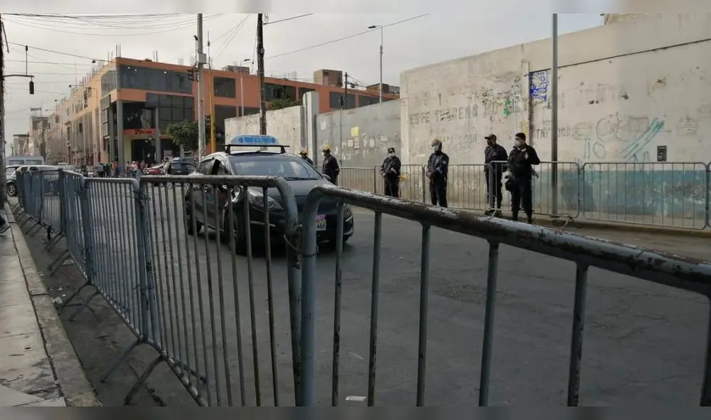 Comerciantes informales intentaron tomar vías públicas en Trujillo. Prensa MPT Comerciantes informales intentaron tomar vías públicas en Trujillo. Prensa MPT